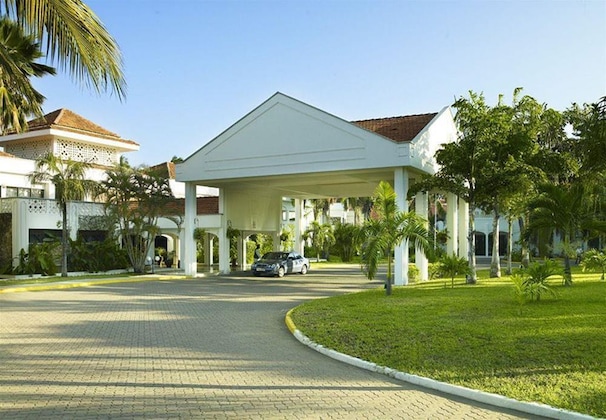 Gallery - Sarova Whitesands Beach Resort & Spa