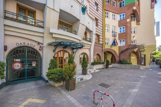 Gallery - Corvin Hotel Budapest - Corvin Wing