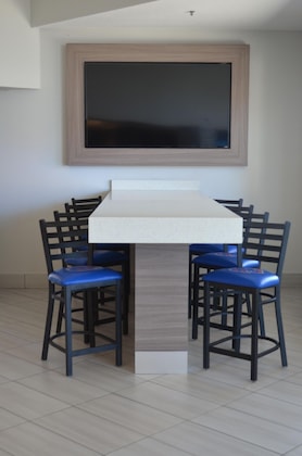 Gallery - Hotel 28 Boise Airport, Ascend Hotel Collection