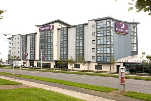 Gallery - Premier Inn Dublin Airport