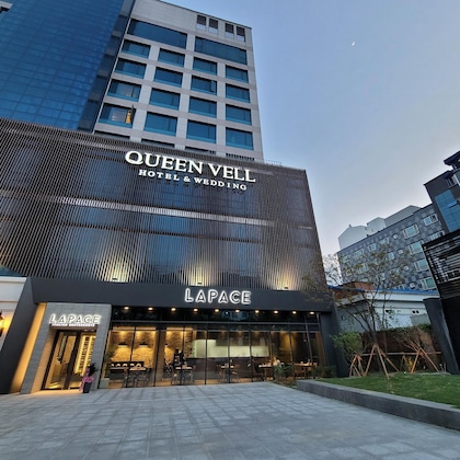 Gallery - Queen Vell Hotel