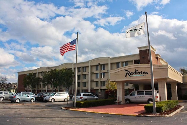 Gallery - Radisson Rochester Airport