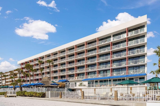 Gallery - Doubletree Beach Resort By Hilton Tampa Bay - North Redingto