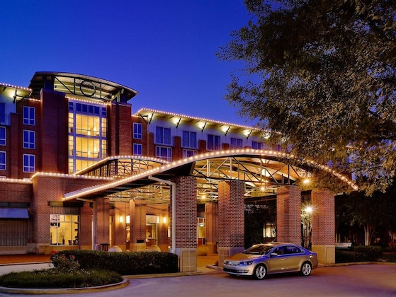 Gallery - The Chattanoogan Hotel, Curio Collection By Hilton