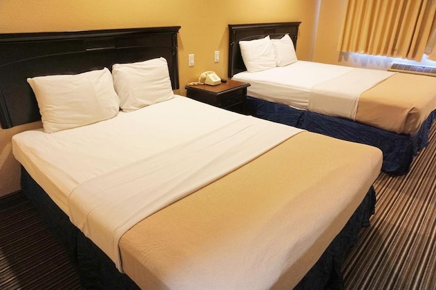 Gallery - Hollywood Inn Express South