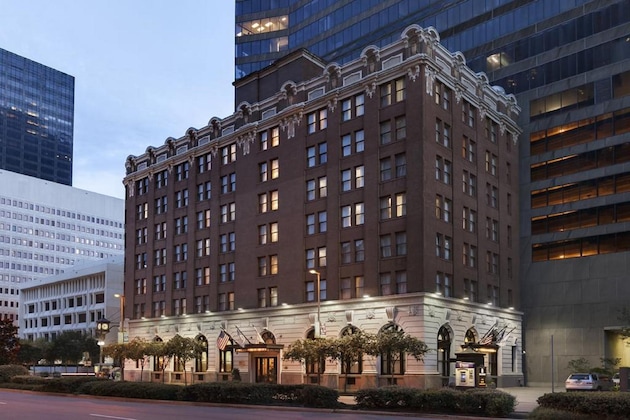 Gallery - The Whitney Hotel
