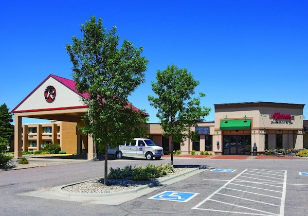 Gallery - Ramkota Hotel - Watertown