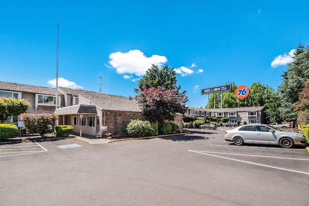 Gallery - Red Lion Inn & Suites Vancouver