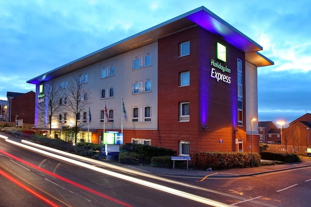 Gallery - Holiday Inn Express Birmingham Redditch By Ihg