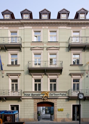 Gallery - Golden Angel Suites By Adrez Living