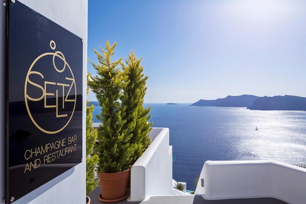 Gallery - Katikies Santorini - The Leading Hotels Of The World
