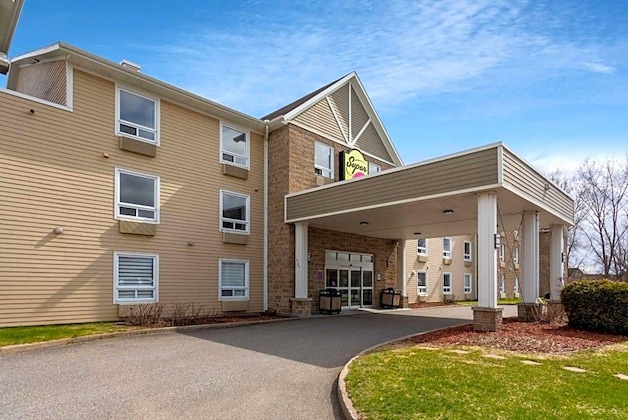 Gallery - Super 8 By Wyndham Trois-Rivieres