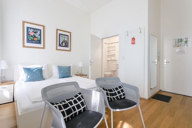 Gallery - Riess City Rooms - Self Check-In