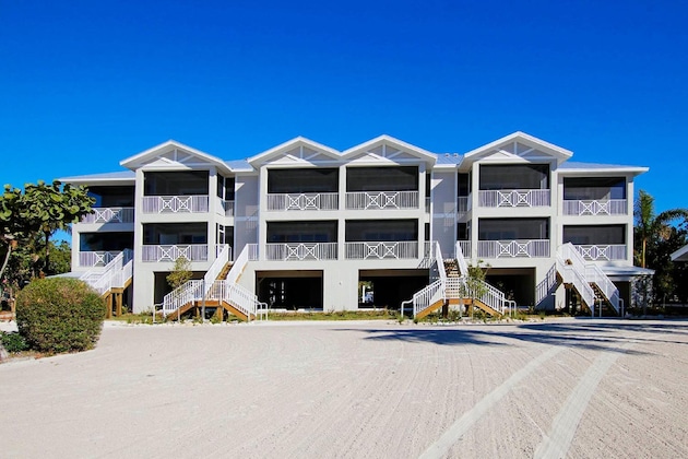 Gallery - Island Inn