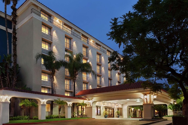 Gallery - Embassy Suites Arcadia Pasadena