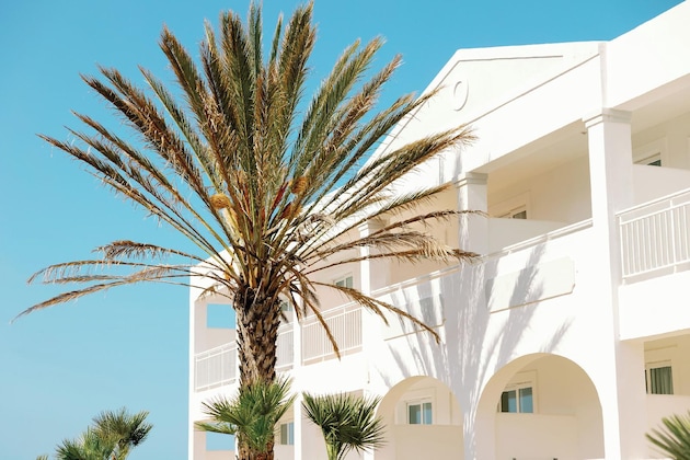 Gallery - Sandy Beach Resort