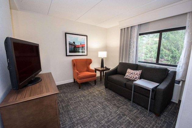 Gallery - Hampton Inn Albany-Western Ave University Area