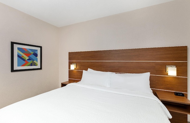 Gallery - Holiday Inn Express Hotel & Suites Birmingham - Inverness By Ihg