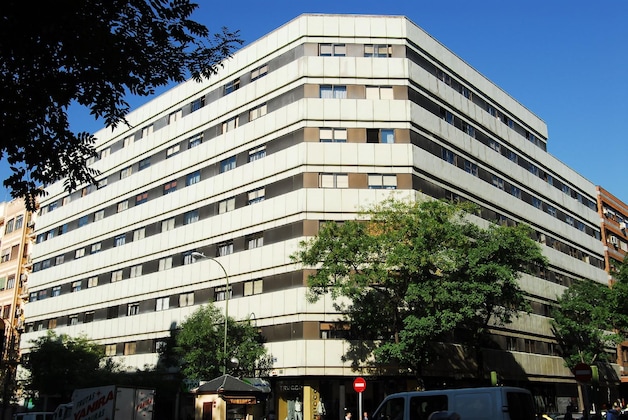 Gallery - Apartamentos Goya 75