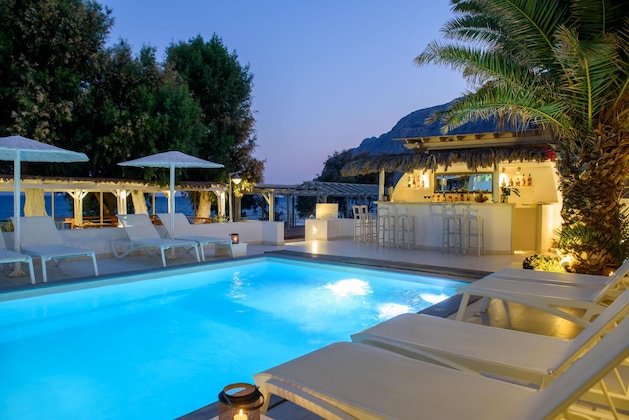 Gallery - Alesahne Beach Hotel