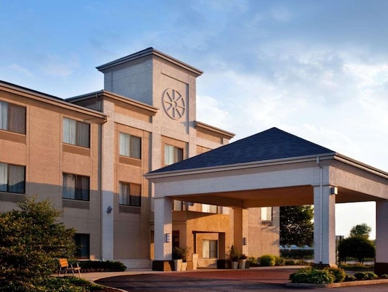 Gallery - Baymont By Wyndham Merrillville