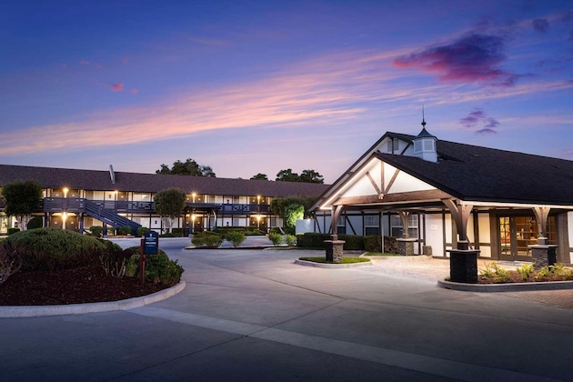 Gallery - The Hadsten Solvang, Tapestry Collection By Hilton