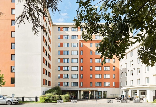 Gallery - B&B Hotel Vélizy Est