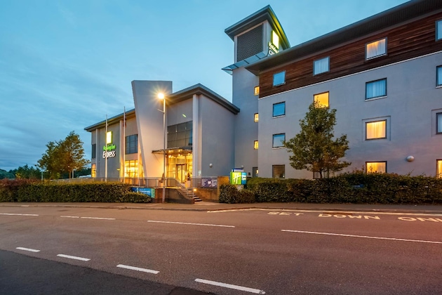 Gallery - Holiday Inn Express Walsall M6j10 By Ihg