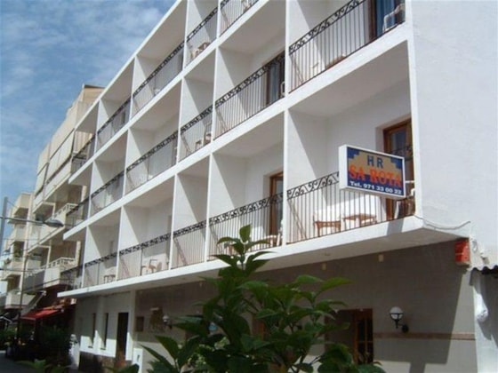 Gallery - Hostal Sa Rota