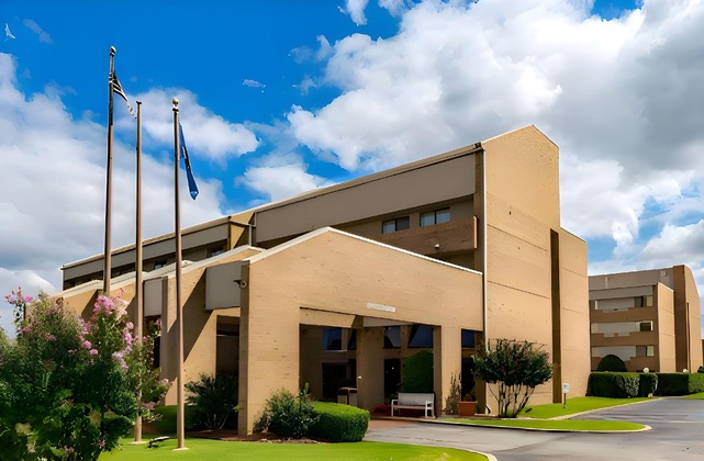Gallery - Tulsa Square Hotel Central, I-44 By Oyo