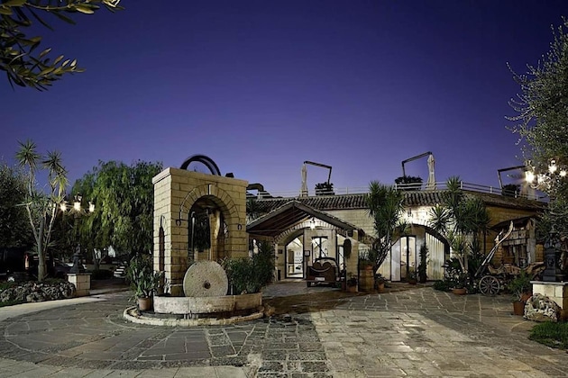 Gallery - Unahotels Regina Bari