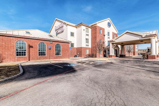 Gallery - Comfort Suites South
