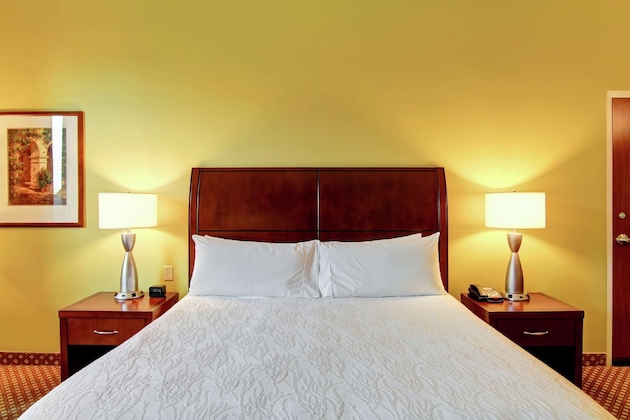 Gallery - Hilton Garden Inn Ottawa Airport