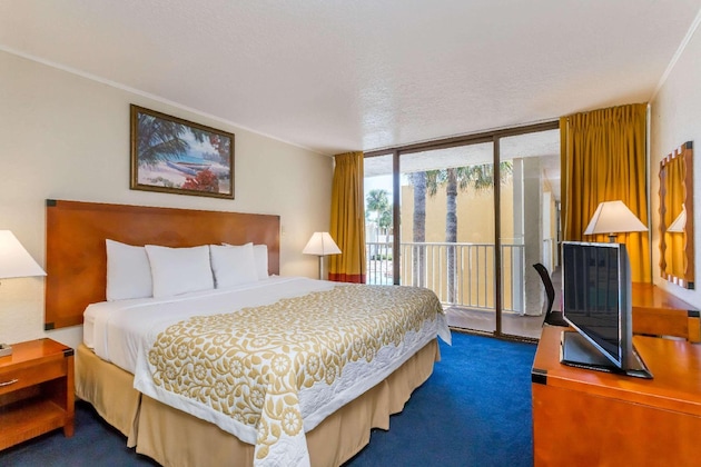 Gallery - Days Inn & Suites By Wyndham Clermont