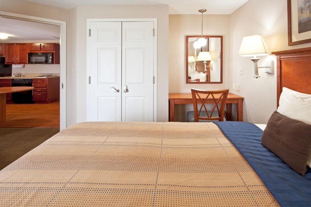 Gallery - Candlewood Suites Ft. Lauderdale Airport Cruise,  An Ihg Hotel