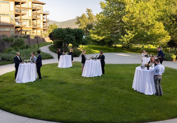 Gallery - The Cove Lakeside Resort