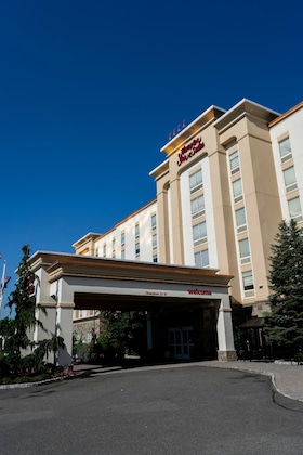 Gallery - Hampton Inn & Suites Staten Island