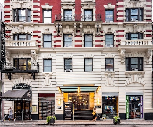 Gallery - Radio City Apartments