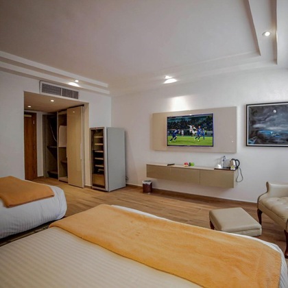 Gallery - Victoria Crown Plaza Hotel