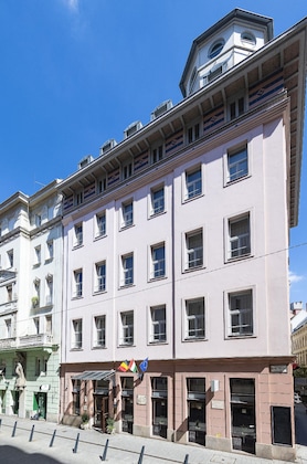 Gallery - The Three Corners Hotel Art