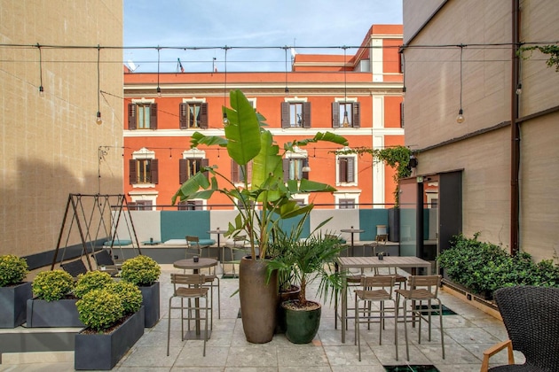 Gallery - The Spring House Hotel Rome Vatican, Tapestry Collection By Hilton