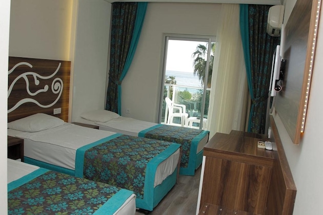 Gallery - Kleopatra Blue Hawaii Hotel
