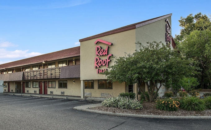 Gallery - Red Roof Inn Detroit - Dearborn Greenfield Village