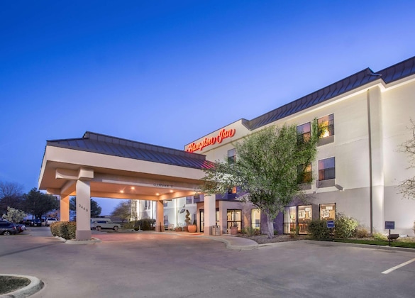 Gallery - Hampton Inn Wichita East