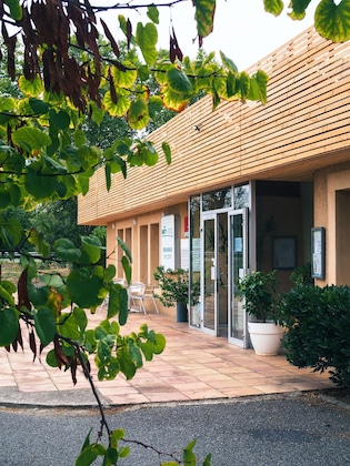 Gallery - Brit Hotel Castres