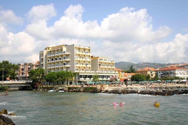 Gallery - Bellevue Et Mediterranée