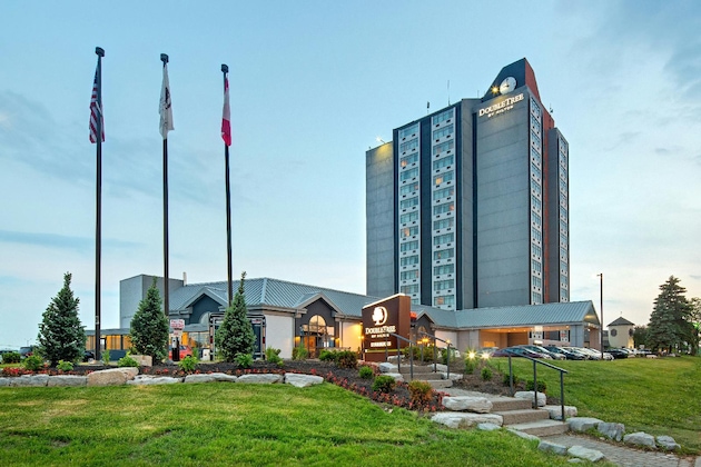 Gallery - Doubletree By Hilton Toronto Airport