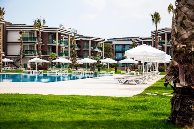 Gallery - Jacaranda Beach Luxury Club