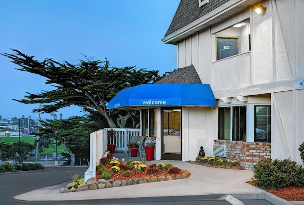 Gallery - Motel 6 Monterey - Marina
