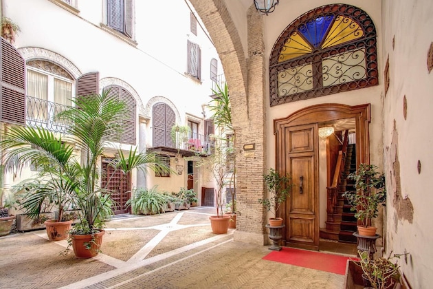 Gallery - Navona Gallery Suites